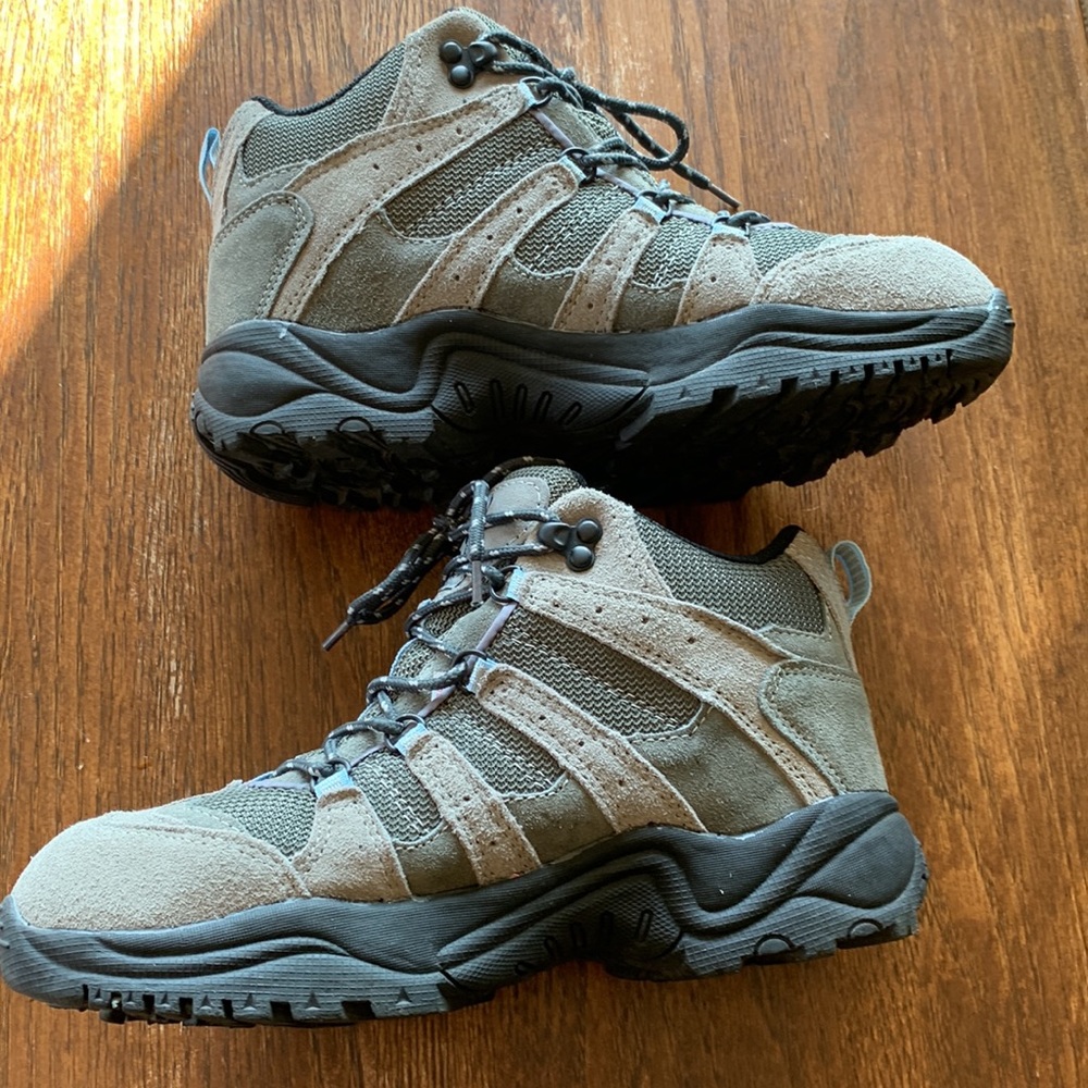 Rugged exposure hikers